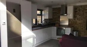 Wingfield Garden Suite - Image 4