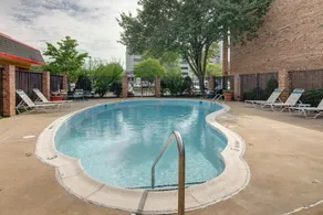 Suburban Studios Tysons Corner - Image 3