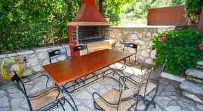 WOODEN HOUSE IN IOANNINA - Image 3