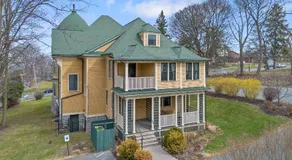 Westcott Suite Apartments - Image 4