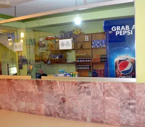 Kulsoom Hotel - Image 5