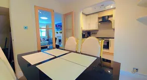Modern luxury 3-bedroom guesthouse in Wigan - Image 4