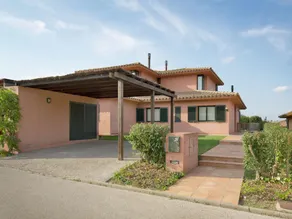 Quaint Villa in Navata with Fenced Garden - Image 3