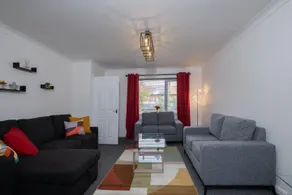 Arista House- 3 Bed with parking-sleeps up to 7! - Image 4