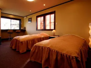 Hinata, a Warehouse Inn Overlooking the Ocean. - Image 3