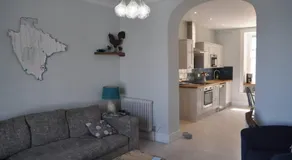 Luxury dog friendly home in Brixham harbour with sea views and free parking - Image 2