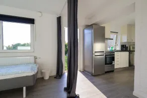 4BR • Parking • 7 Guests - Image 2