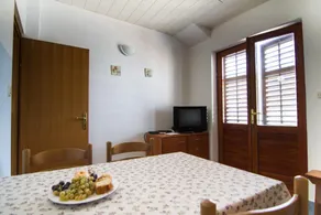 Apartment Marko A3-Veliki Stomorska, Island Solta - Image 5