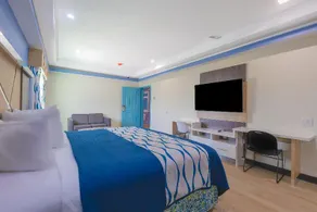 La Vyoma Villas, Westpark Hwy 6 - Image 2