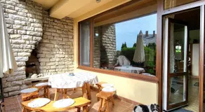Fenyves Villa Balatonakarattya - Image 2