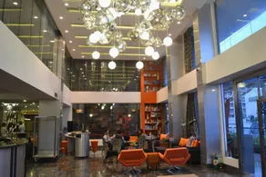 Hive Hotel - Image 3