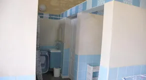EMPLACEMENT BUCOLIQUE DE CAMPING dans le parc du château - Attention tente, matériels et électricité non fournis - Image 2