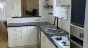 Easy Wagga Stopover, Spacious & Comfortable - Image 3