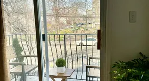 Stylish Evergreen Apartment By Newark Airport - Image 4