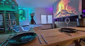 Suite Spa, Jacuzzi & Sauna - Image 4