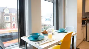 Charming Flat, short Distance from Stadium & City - Image 3