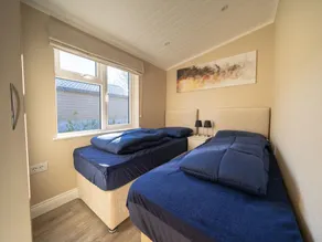 Modern chalet with combi microwave Efteling at 2km - Image 3