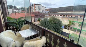 BELÍSSIMO apt ALTO DA SERRA no centro de Gramado - Image 5