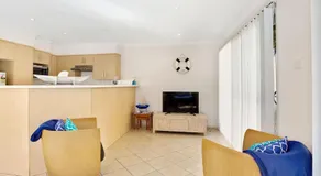 Townhouse in the heart of Port Stephens - Image 4