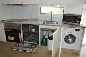 Casa Modular T2 - Quelfes - Image 1