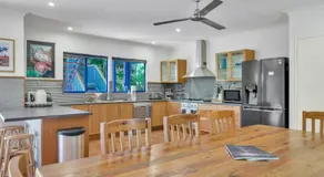 The Zoo House - Image 4
