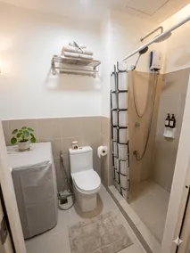 Lovely 1BR Condo @ SM Southmall w/ Netflix & High Speed WIFI - Image 2