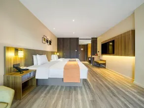Homeinn Plus Hotel (Haining Xucun Town Government Hanghai Wanduo City) - Image 2