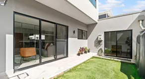 Steps to the Beach Cafes moderm stylish 3BR - Image 5