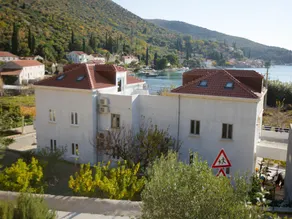 Penthouse apartment with teracce jacuzzi and sea view,10m from sea,free parking - Image 5