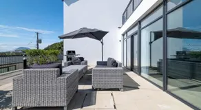 BayView Luxury 2 Bedroom Apartment Ground Floor - Image 3