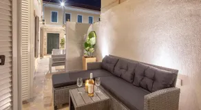 Modern-Vintage Old Town Suites - Image 4