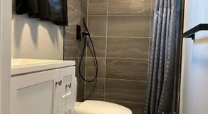 Private Rooms in a House - Image 2