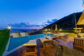 City and Sea View Pool Lüx Villa - Image 2