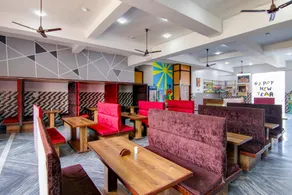 Hotel O Table And Talk - Image 2