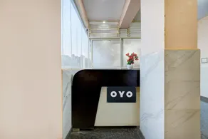 Hotel O SRS COMFORTS - Image 2
