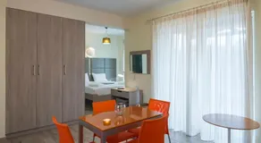 Venus Villa with Private Pool, 2min to the Beach - Image 3