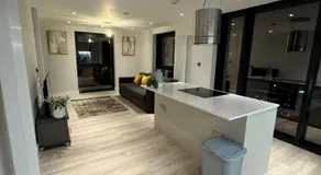 Apartment with Terrace in Uxbridge - Image 3