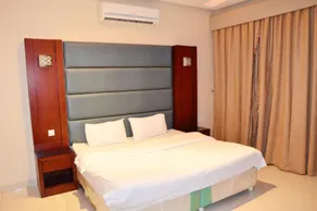 Quiet Rooms 3 Serviced Apartments - Image 1