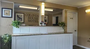 Colonial House Motel - Image 3