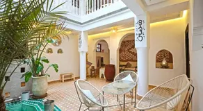 Riad El Khir en centre ville rooftop et bassin - Image 3