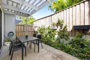 Bright Townhouse Near Maroochydore Beaches - Image 4