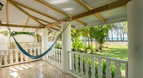 Casa Blanca Beachfront House with Shared Pool Access Pangea Lodge - Image 4