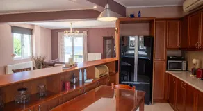 Elegant 3BR Seaside Home with Great View - Image 5