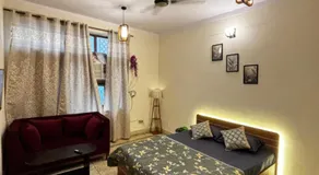 Cozy Corner Stays - Image 2