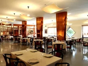 Hotel 90 - Image 3