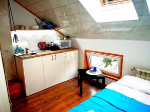 6B Meridian studio with Sauna - Image 3