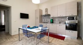 Romeo Luxury Apartment - Image 2
