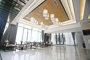 Marriott Holiday Inn - Image 3