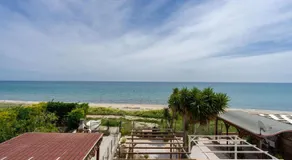 SEAFRONT SUITE 5 Stars - Comfortable Apartment - Image 5