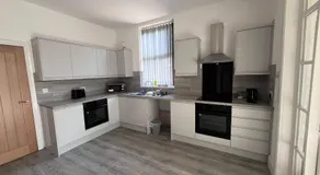 Riverside by Teil Luxurious one bed Apartment - Image 4